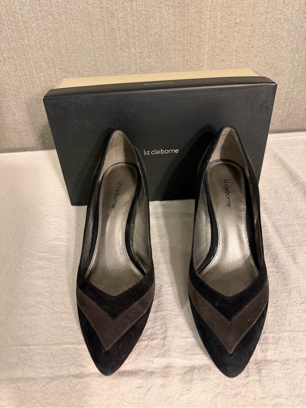 Liz Claiborne Black and Gray Chevron Suede Pointed Pumps